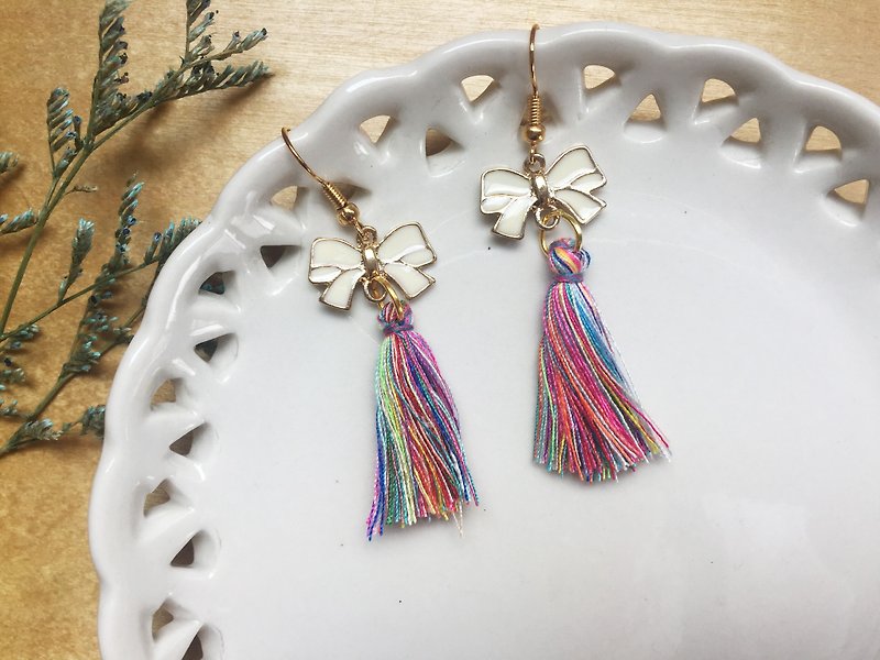 Zoe's forest bow with colorful tassel earrings - ต่างหู - โลหะ หลากหลายสี