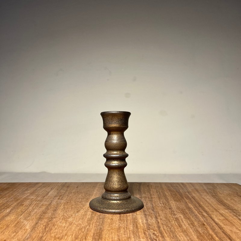 Déjà vu ceramics 陶瓷霧金礦石蠟燭展示臺 - 擺飾/家飾品 - 陶 金色