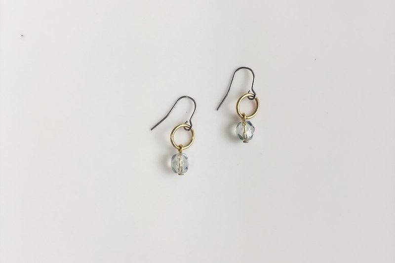 Merci gray brass modeling earrings - ต่างหู - แก้ว สีเทา