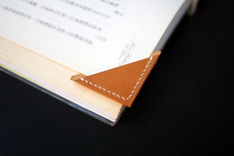 [Promotion] Triangle Leather Bookmark-Camel - ที่คั่นหนังสือ - หนังแท้ 