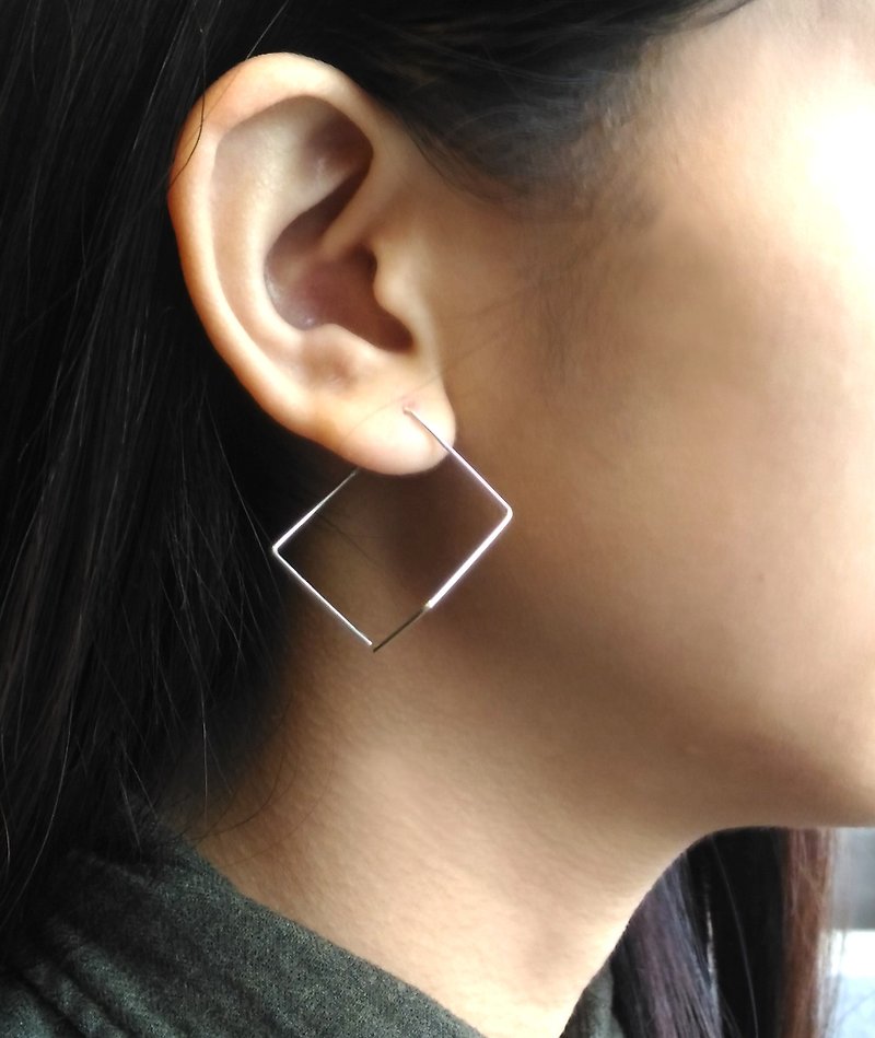 輕耳飾, 純銀耳環, 空間方線一對(正方款), 設計師手工銀飾 - 耳環/耳夾 - 純銀 銀色