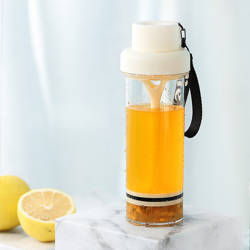 【OMORY】Tritan 輕量搖搖現榨果汁瓶/鮮萃瓶400ml - 水瓶/水壺 - 其他材質 透明