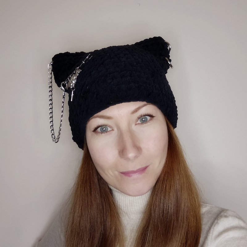 Cat ear beanie crochet. Gothic hat with cat ears. Halloween hat with ears. - หมวก - วัสดุอื่นๆ 