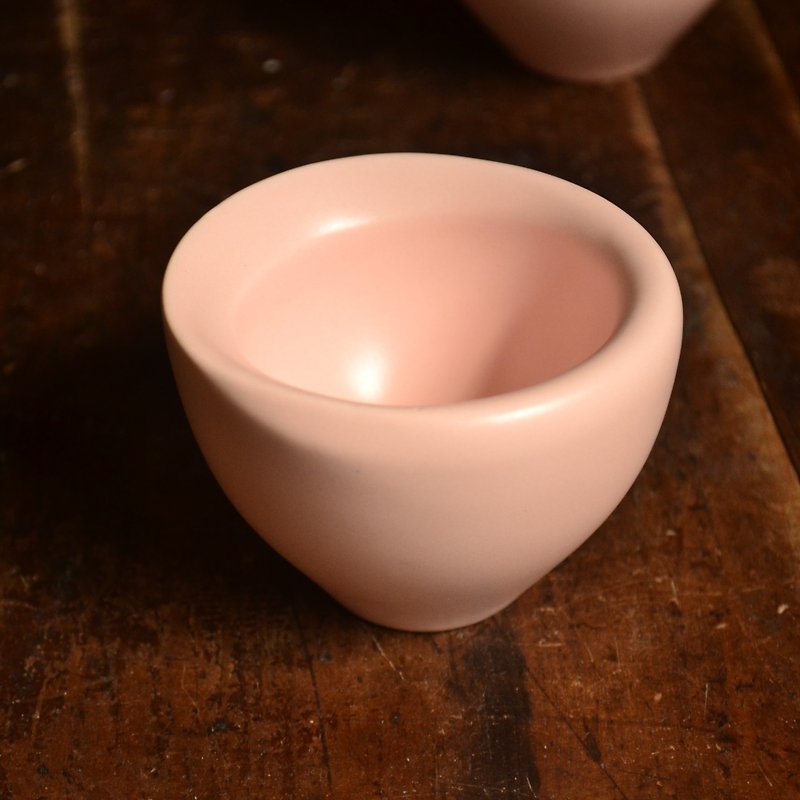 Ruo Ying Fen Liang Yipin Drinking Cup Hand-brewed Filter Cup Coffee Filter Cup Coffee Filter Graduation Season Gift - Coffee Pots & Accessories - Porcelain Pink