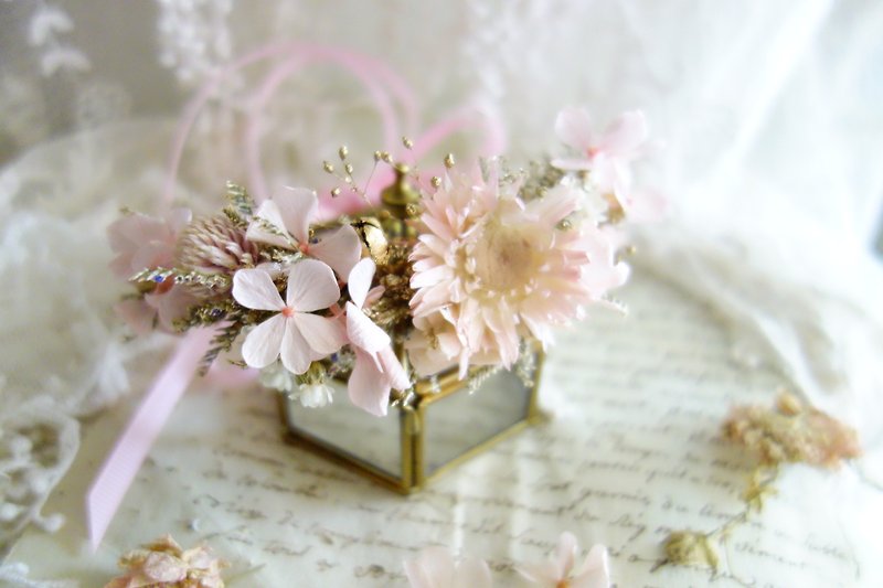Wedding floral decoration series ~ pink and gold bridesmaid wrist flowers - สร้อยข้อมือ - พืช/ดอกไม้ สึชมพู
