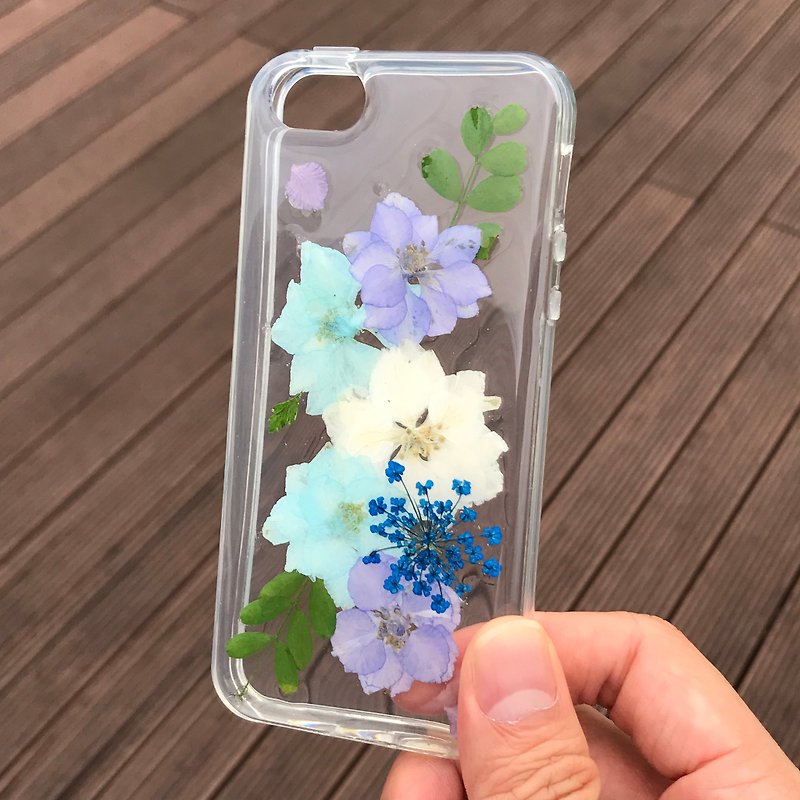 iPhone SE / 5S / 5  ケース 本物のお花使用 スマホケース 青 押し花 029 - スマホケース - 寄せ植え・花 ブルー
