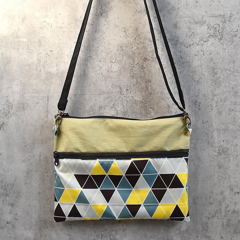 Travel waterproof crossbody bag_triangle Khaki bottom - Messenger Bags & Sling Bags - Nylon Khaki