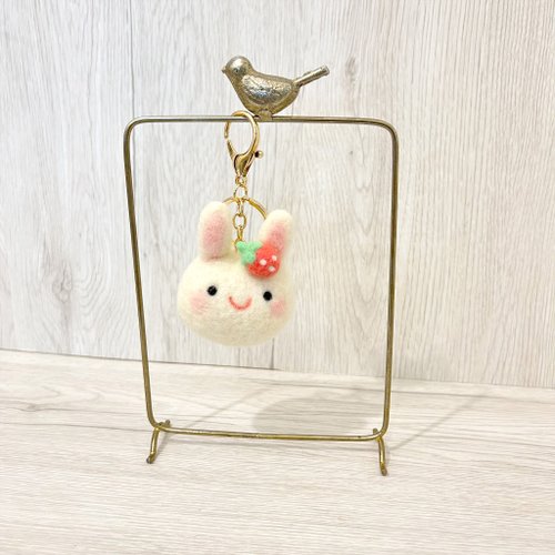 いちごうさぎ 羊毛フェルトキーホルダー ブローチピン ヘア