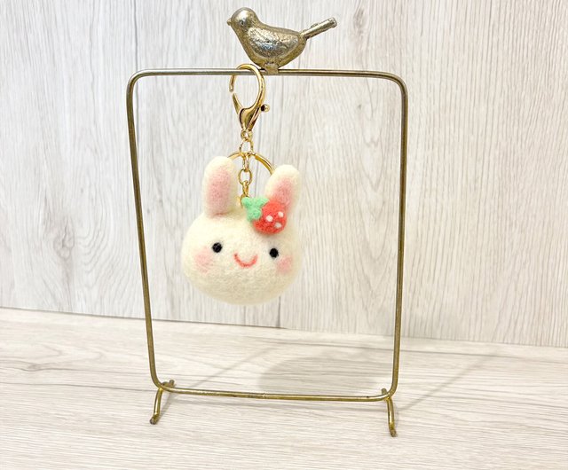 いちごうさぎ 羊毛フェルトキーホルダー ブローチピン ヘア いちごうさぎ 羊毛フェルトキーホルダー ブローチピン ヘア