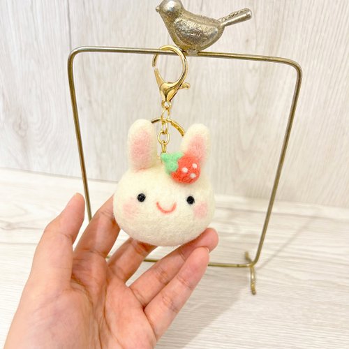 いちごうさぎ 羊毛フェルトキーホルダー ブローチピン ヘア