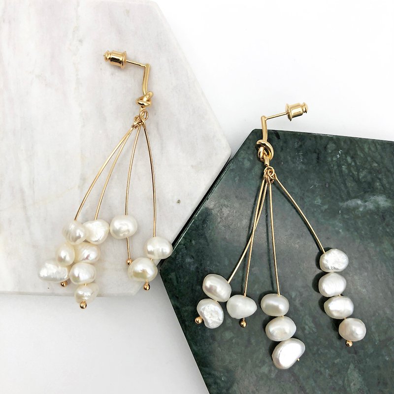 New Year Gift【No.12】Mini Pearls 14KGF Earrings (Wedding) Valentines Day Gift - Earrings & Clip-ons - Pearl White