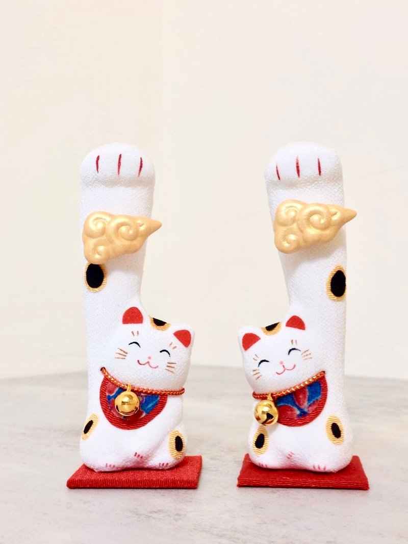 Authorized by Japan [RYUKODO] - Lucky Cloud Lucky Lucky Cat (pair) | School Start | Marriage | Stationery | Sports - Items for Display - Pottery 