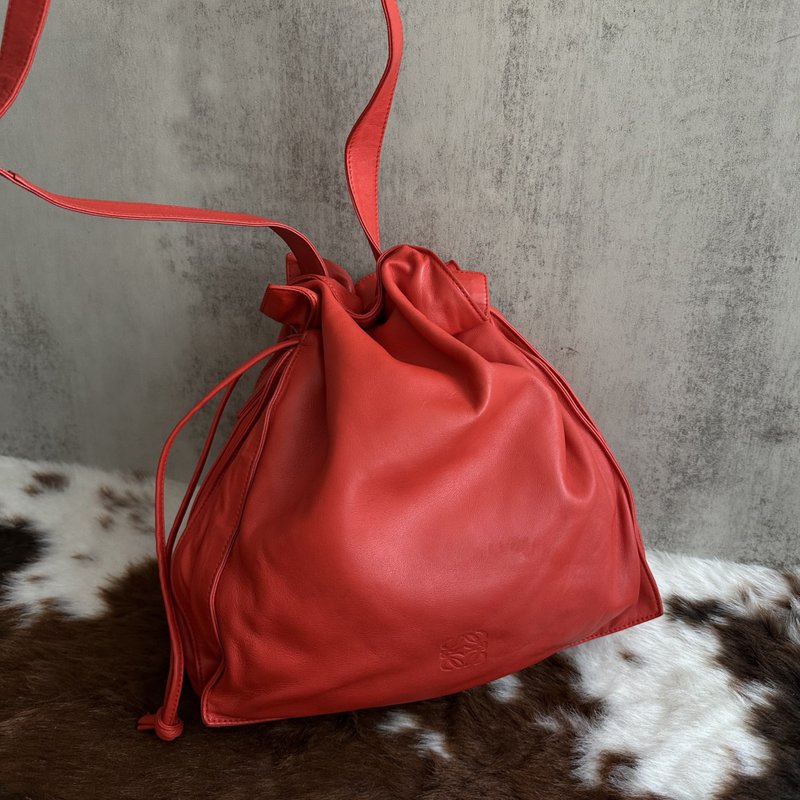 LOEWE 羅意威 Anagram 抽繩 肩背包 - 側背包/斜背包 - 真皮 紅色