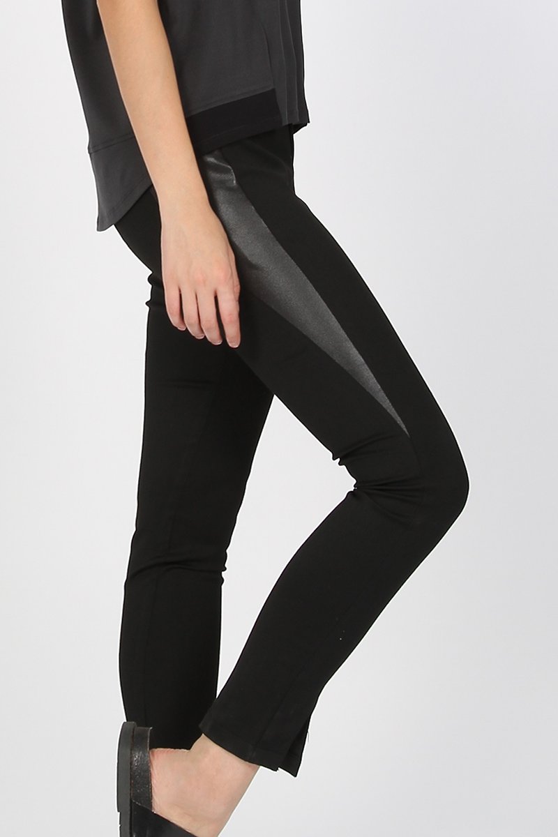 Front Fork Panel Stretch Fitted Pants-Black - กางเกงขายาว - เส้นใยสังเคราะห์ สีดำ