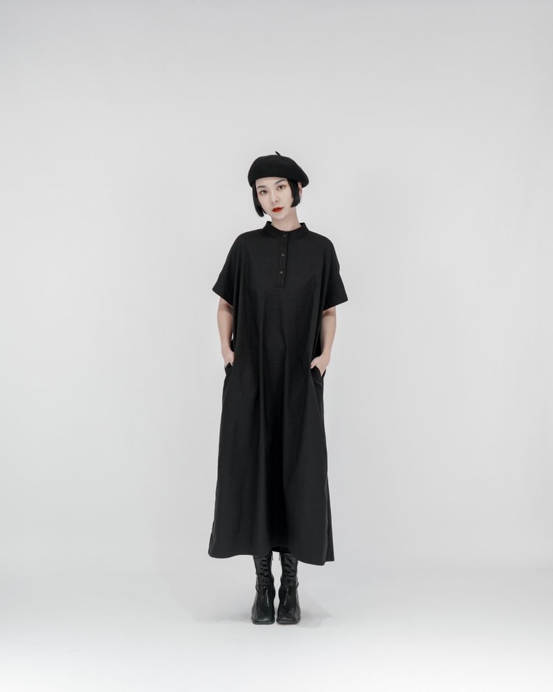 MUKK DESIGN 開釦半袖洋裝 - 洋裝/連身裙 - 聚酯纖維 黑色