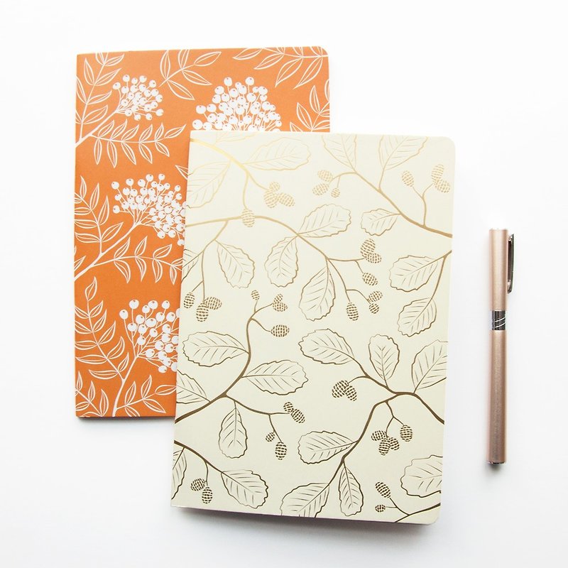 Two A5 Notebooks with Gold Foil and Orange Floral Pattern - Travel Journal - สมุดบันทึก/สมุดปฏิทิน - กระดาษ สีทอง
