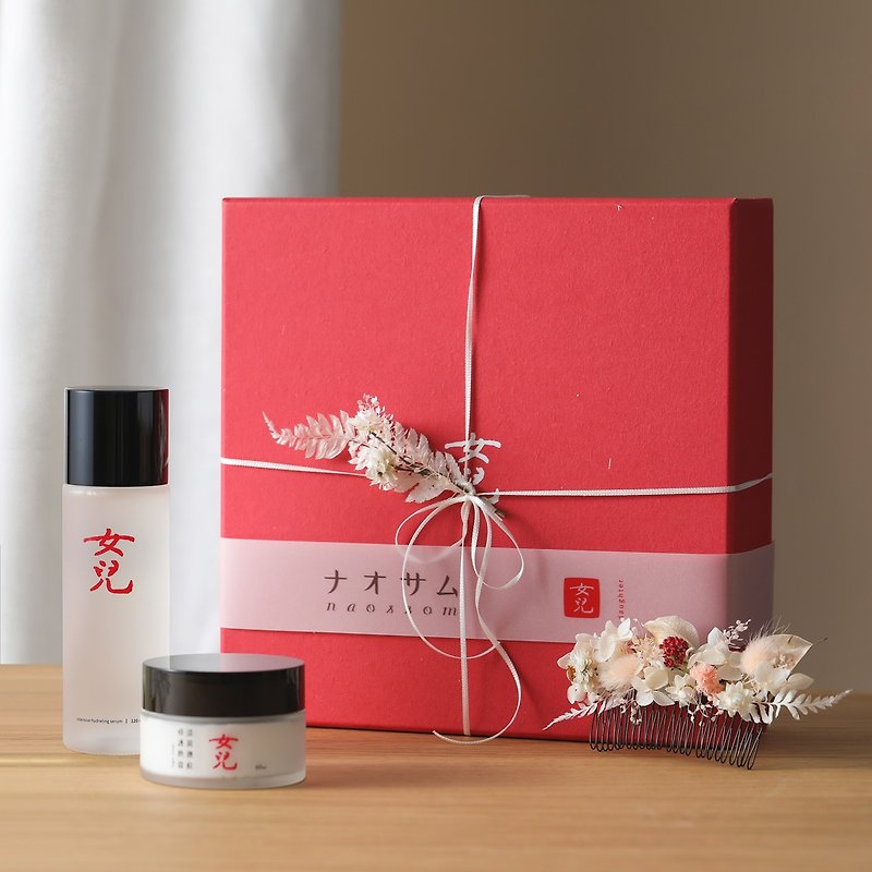 Daughter x Naossom Mother's Day Joint Floral Gift Box - โทนเนอร์/สเปรย์ฉีดหน้า - วัสดุอื่นๆ สีแดง