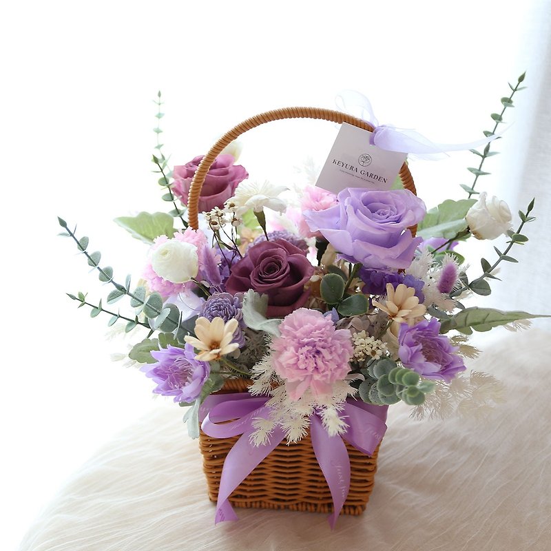 T49 Purple Rattan Basket Table Flower/Eternal Flower Rattan Basket Gift Potted Flower - ช่อดอกไม้แห้ง - พืช/ดอกไม้ สีม่วง