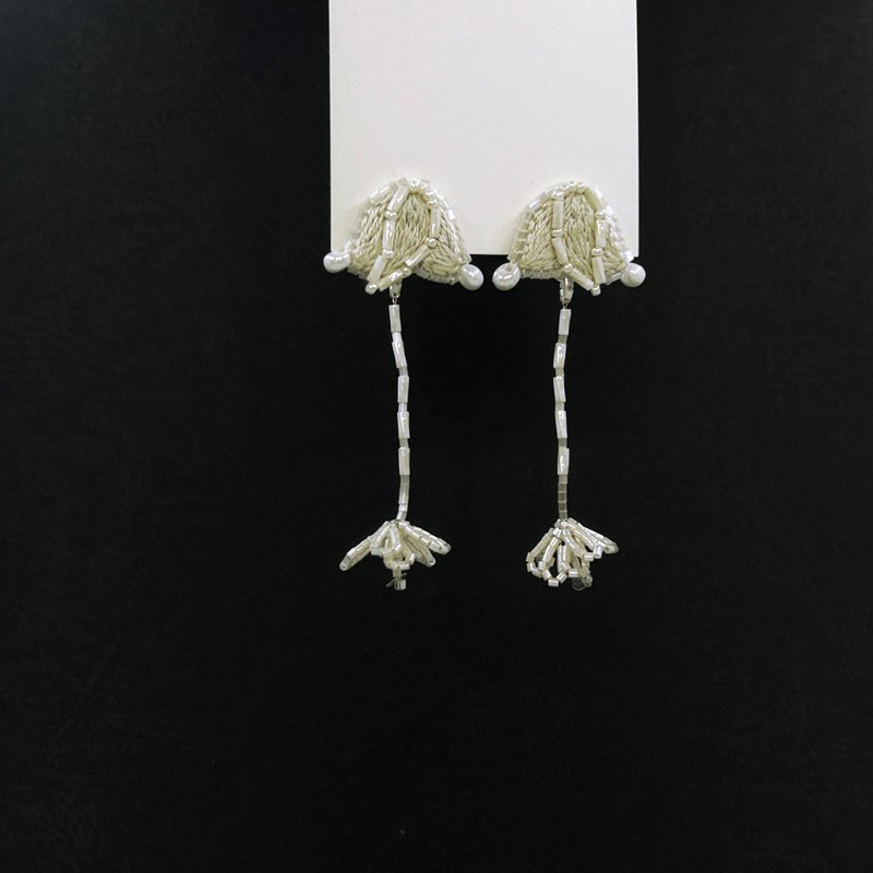 | fa.fa.Fa. | #178-c #178-d | 2-way | Handmade embroidery earrings_pierced - Earrings & Clip-ons - Thread White