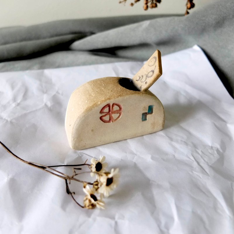 home 系列 / 屋顏 花器 盆器 - 花瓶/花器 - 陶 