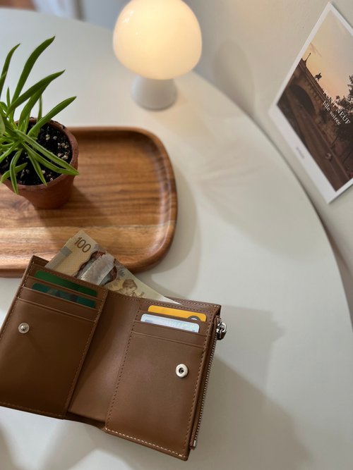 ★関税込★THE ALLY★SALLY MINI WALLET 牛革 二つ折り財布 ○ THE ALLY ○ 韓国人気! SALLY MINI WALLET 牛革 二つ折り財布