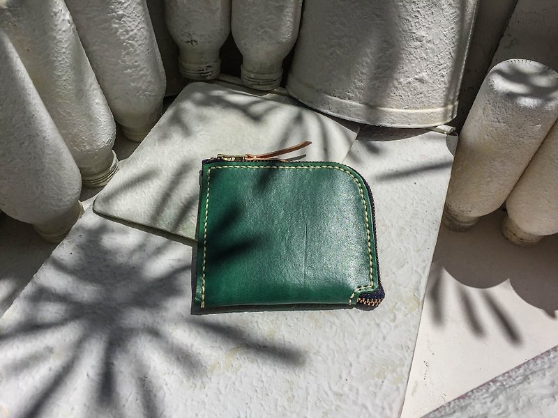 Non-colliding grass green vegetable tanned leather full leather L-shaped zipper coin purse/short clip - Coin Purses - Genuine Leather Green