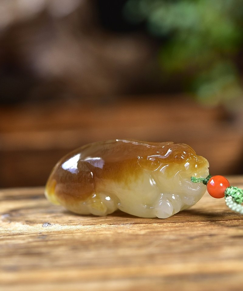 秒殺價 天然和田玉糖料貔貅吊墜 - 吊飾/掛飾 - 玉石 