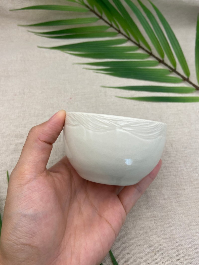 Ceramic engraved tea and rice bowl-wave engraving-please confirm the size before subscripting - Bowls - Porcelain White