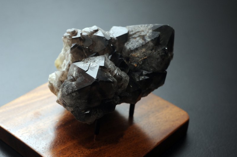 金字塔黑水晶 礦石/水晶/靈修/開運/招財/破煞/防小人 - 擺飾/家飾品 - 水晶 
