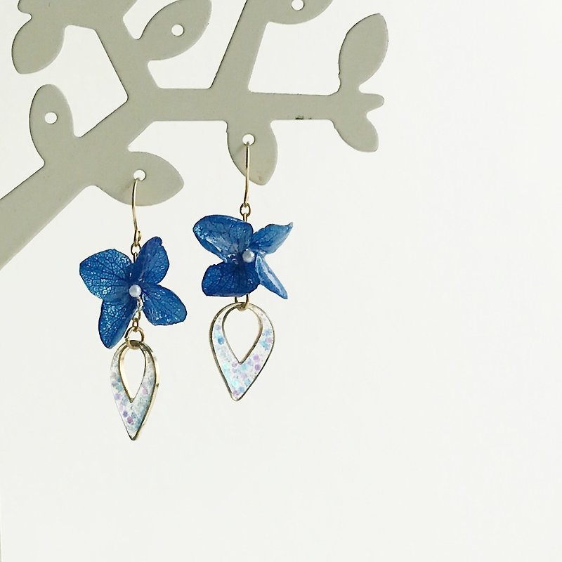 立體真花藍色繡球花耳環 18K包金耳環 (可換耳夾) - 耳環/耳夾 - 植物．花 藍色