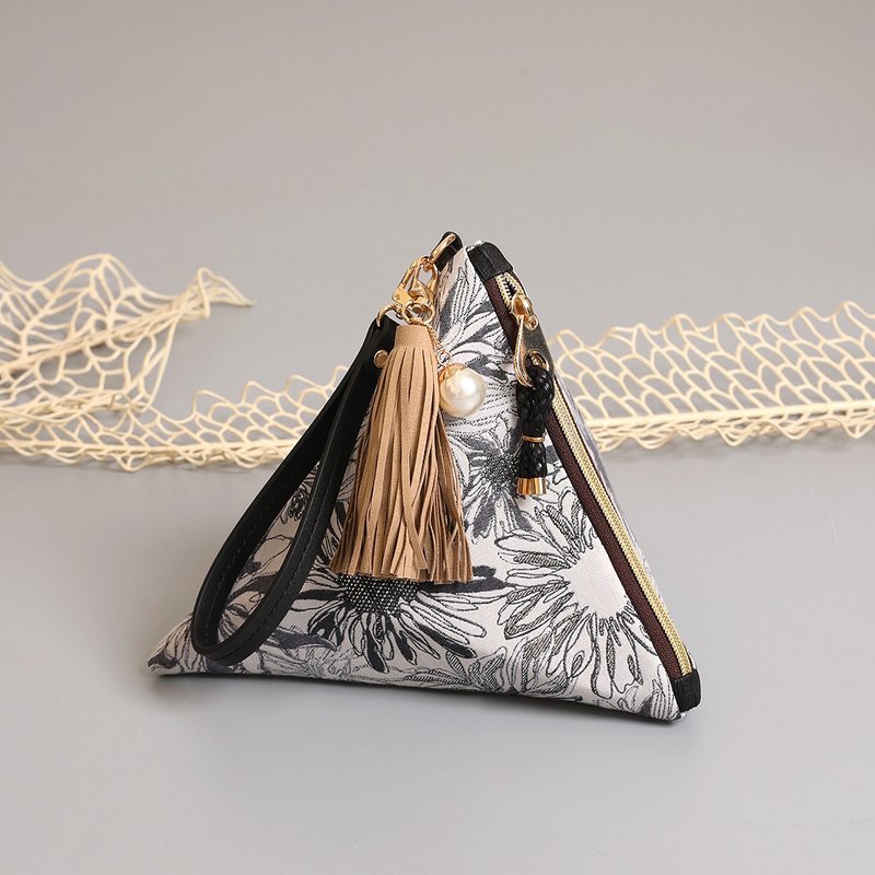 Waltz of the Flowers - Silver - triangular clutch pouch bag - 化妝包/收納袋 - 其他材質 銀色
