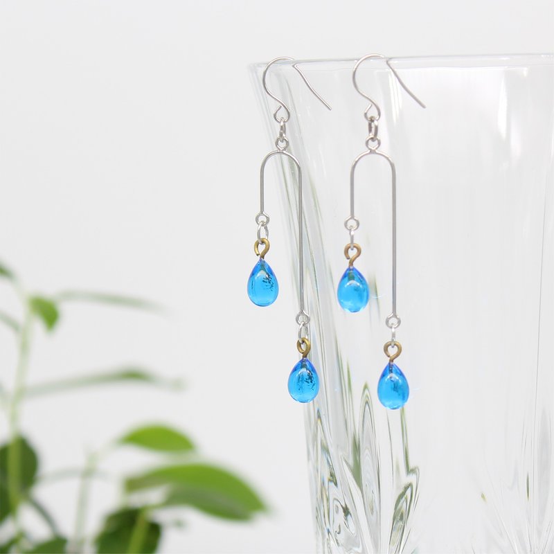 Droplet glass mobile earrings [Marine blue] - ต่างหู - แก้ว สีน้ำเงิน