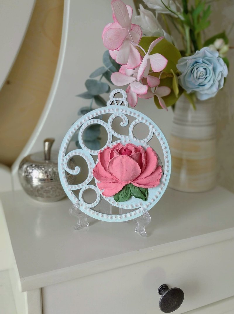Small painting with pink rose Round floral painting gift Rose wall decor - 壁貼/牆壁裝飾 - 其他材質 粉紅色