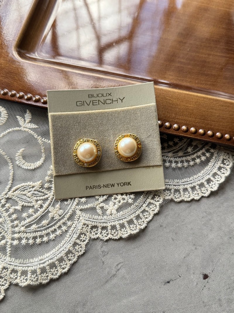 中古正品 Givenchy 紀梵希珍珠耳釘 萊茵石耳環 禮物 古董珠寶 - 耳環/耳夾/耳骨夾 - 其他金屬 白色