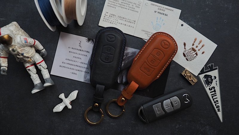 馬自達Mazda車鑰匙套 純手工牛皮 客製化刻字禮物 顏色款式可訂製 - 鑰匙圈/鑰匙包 - 真皮 多色