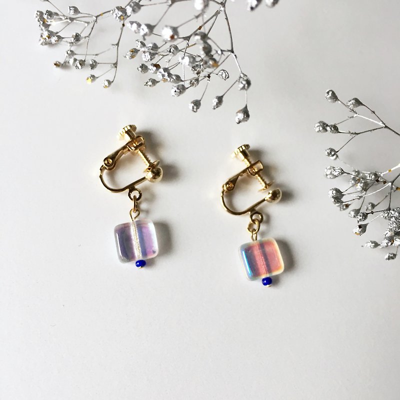 Simple white czech beads earrings - Earrings & Clip-ons - Glass White