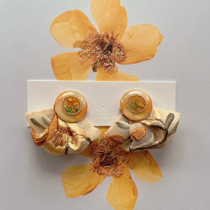 Bouquet -Mustard- - Earrings & Clip-ons - Thread Orange