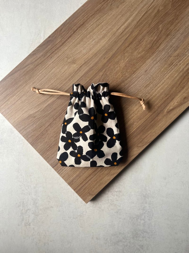 Drawstring bag丨Windmill flower - Drawstring Bags - Cotton & Hemp 