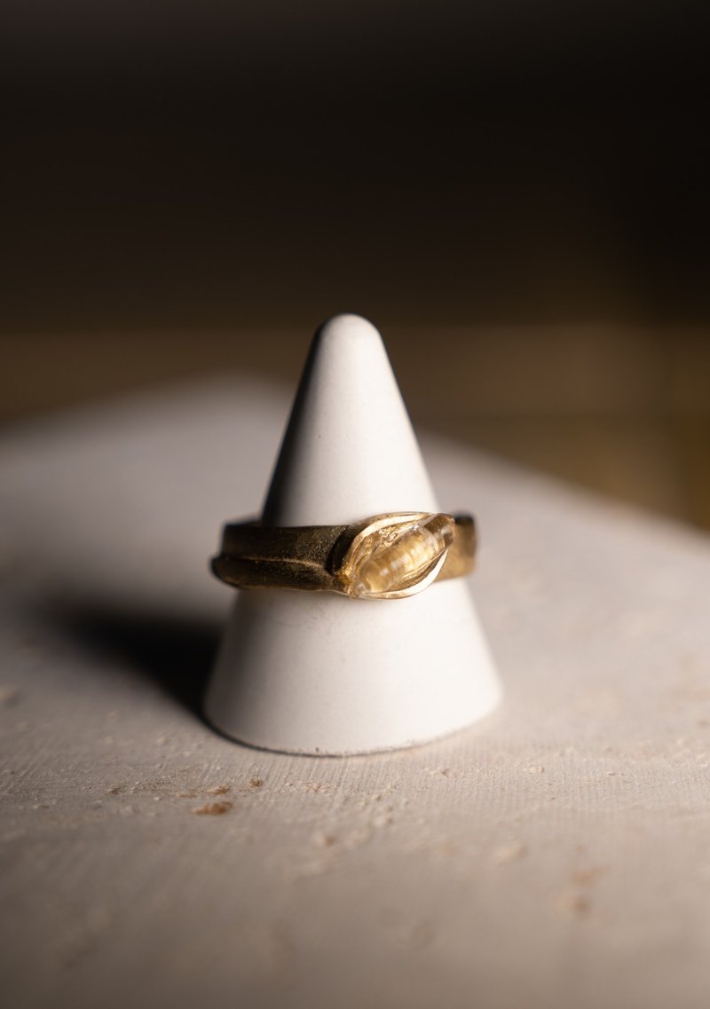 Invisible Little Things Handmade Bronze Invisible Bottle Opener Ring - แหวนทั่วไป - ทองแดงทองเหลือง 