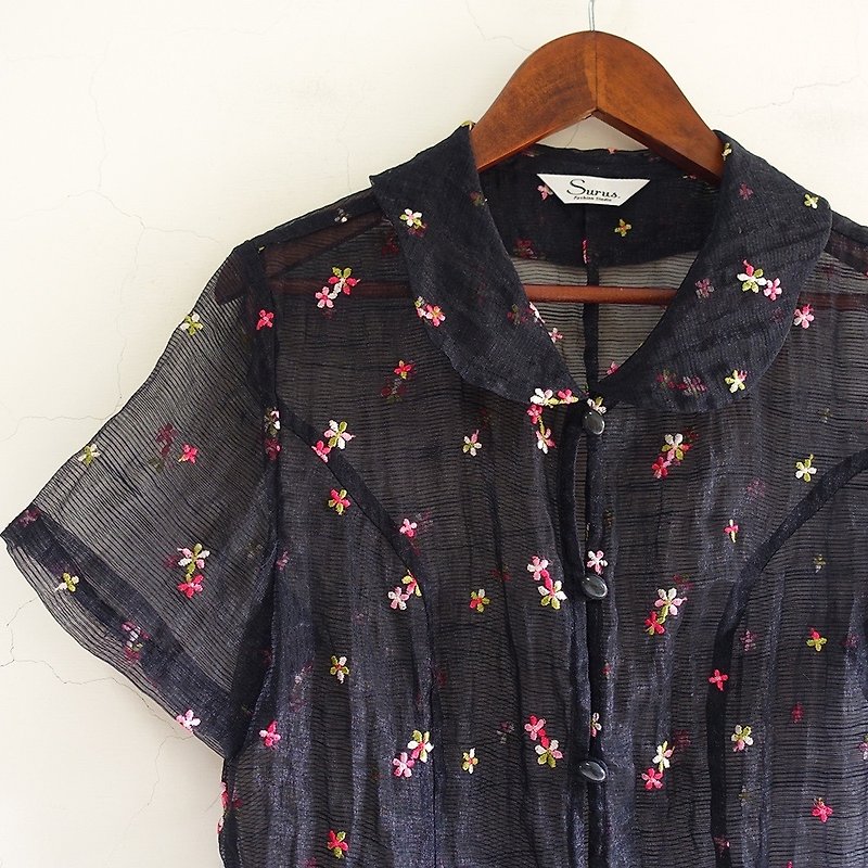 │Slowly│Embroidered small flowers/vintage shirts│vintage. Retro. Literature and art - Women's Shirts - Polyester Multicolor