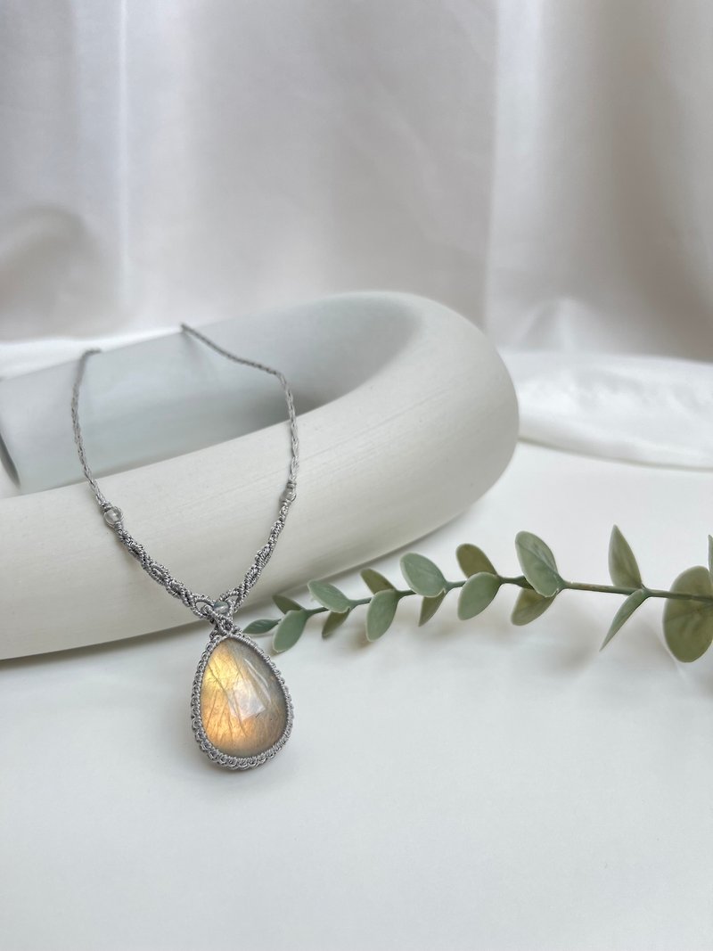Labradorite braided necklace - Necklaces - Crystal 