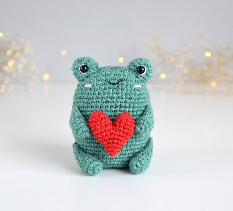 PDF crochet pattern Little Frogs, amigurumi frogs diy pdf tutorial