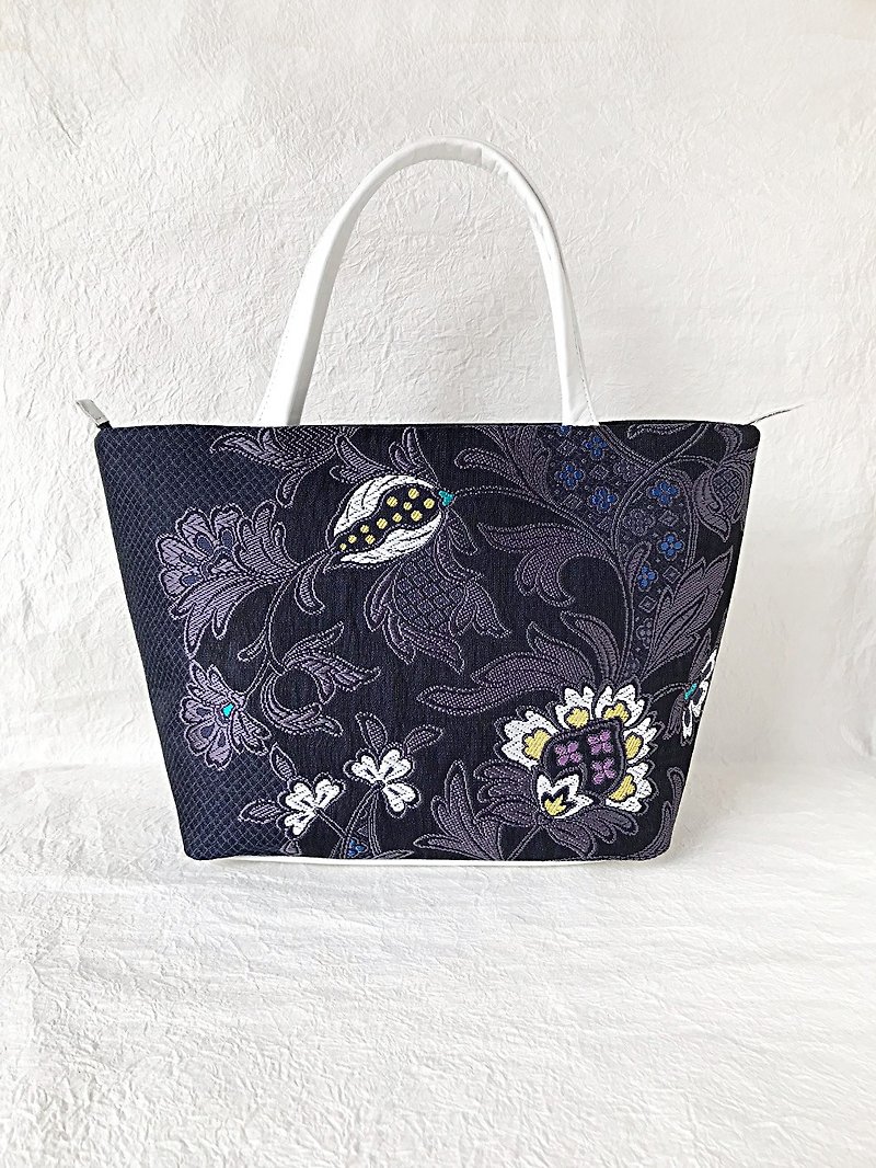 Yoshifumi Hanbu Nishijin textile tote bag - กระเป๋าถือ - วัสดุอื่นๆ สีน้ำเงิน
