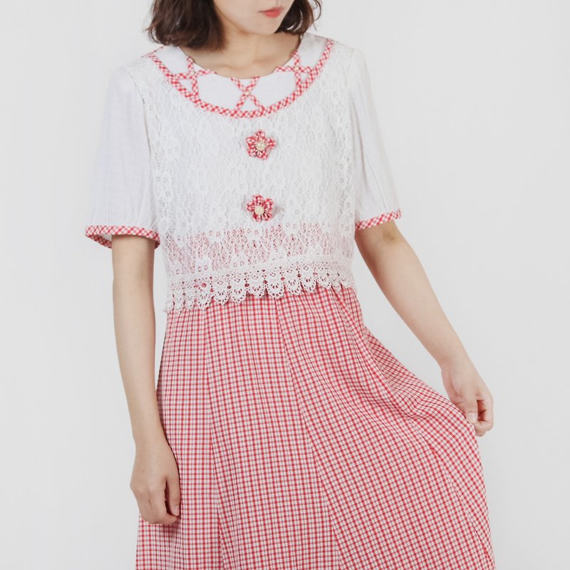 [Egg plant vintage] strawberry girl lace stitching print vintage dress - ชุดเดรส - เส้นใยสังเคราะห์ 