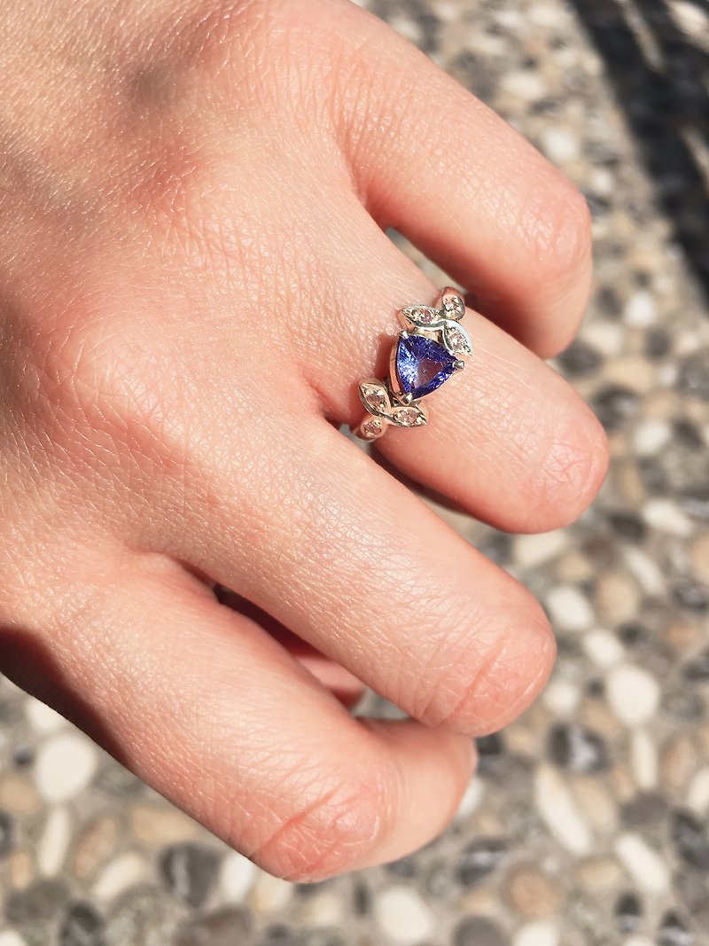 Tanzanite with Zircon Finger Ring Handmade in Nepal 92.5% Silver - General Rings - Gemstone Purple