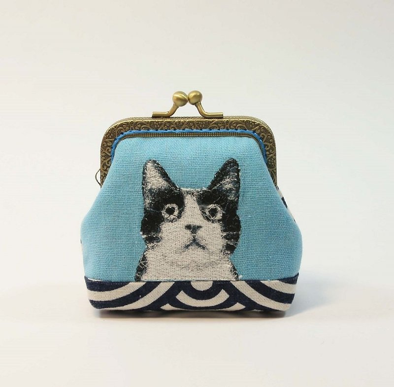 Embroidery 8.5cm gold coin purse 18- black and white cat - Coin Purses - Cotton & Hemp Blue