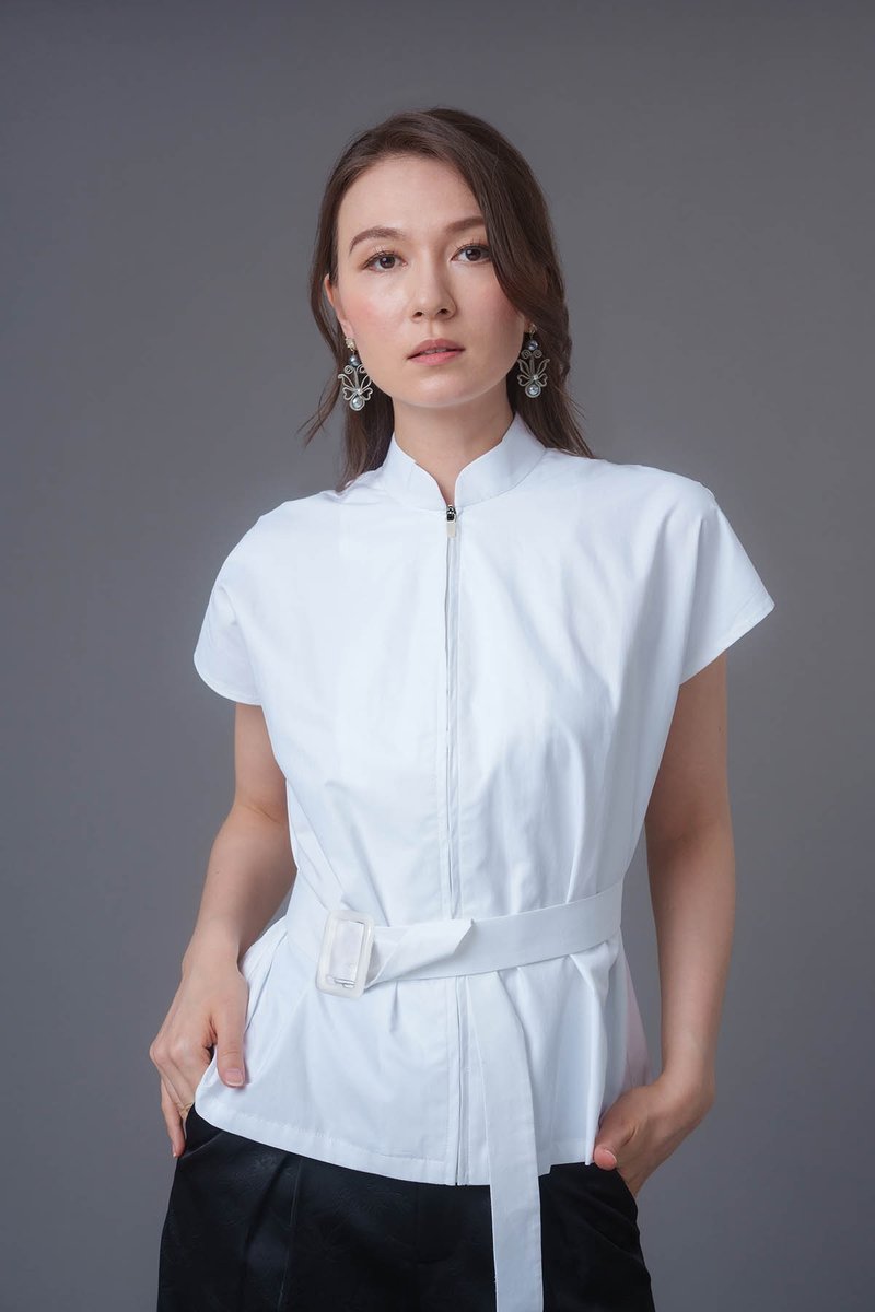 Extended Sleeves Oriental Zipper Blouse (White) - เสื้อเชิ้ตผู้หญิง - ผ้าฝ้าย/ผ้าลินิน ขาว