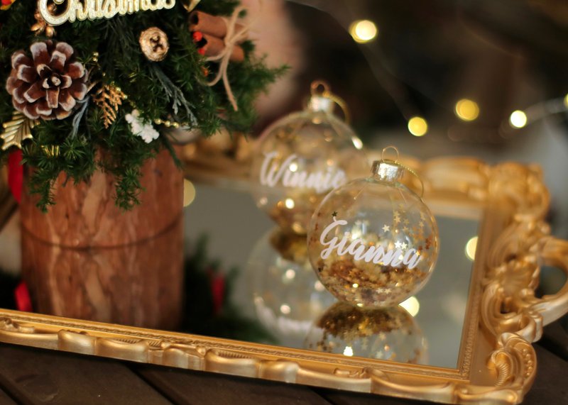 【Christmas Gift Box】Customized Christmas Gift English Name Crystal Ball Corporate Gift - ของวางตกแต่ง - วัสดุอื่นๆ 