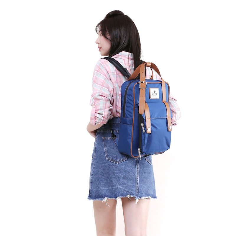 [Twin Series] 2018 Advanced Edition - Roaming Backpack - Navy Blue (middle) - กระเป๋าเป้สะพายหลัง - วัสดุกันนำ้ สีน้ำเงิน