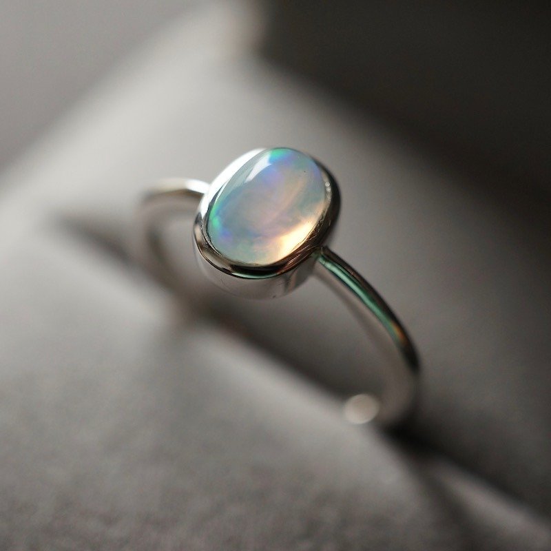 寶石 戒指 銀色 - ITS-R103【925銀・寶石戒指・Opal・歐泊・蛋白石】925銀戒指。